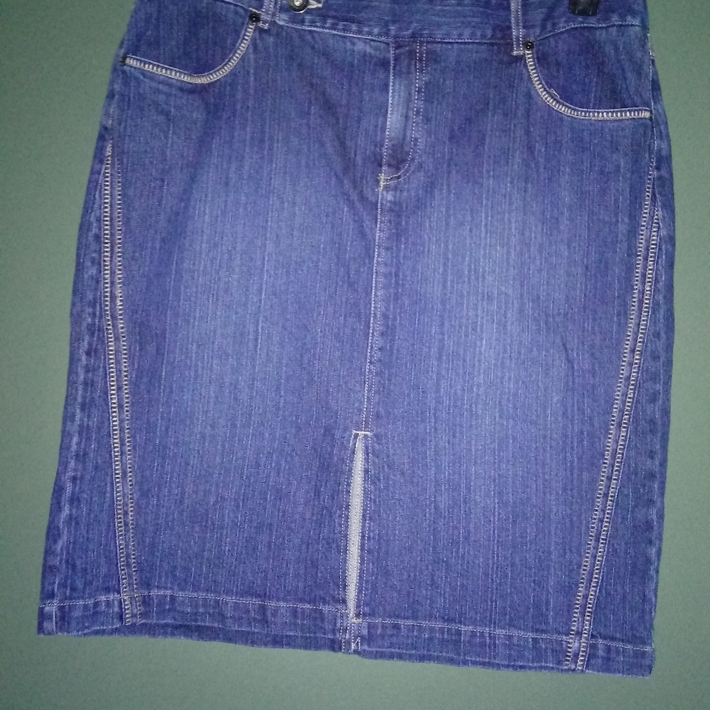 Size 16 Demin Skirt by Sonoma w/shirt